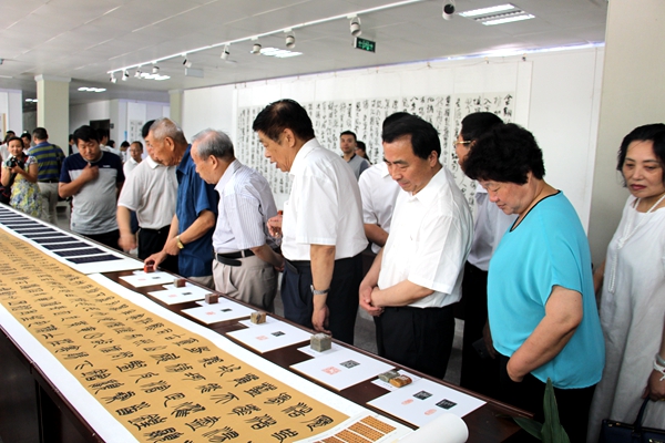 迎七一“藍天杯”駐馬店書法名家邀請展開幕