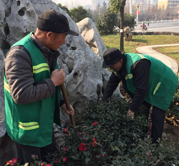 創(chuàng)建文明城市 爭做文明市民 愛護(hù)公共景觀 要從自身做起