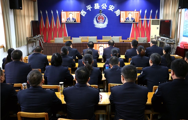 駐馬店各縣區(qū)組織收聽(tīng)收看“十九大”開幕會(huì)盛況