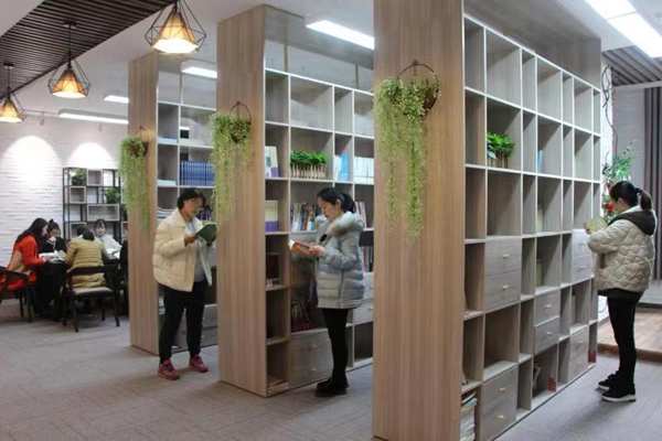 正陽縣供電公司開展女職工讀書活動(dòng)