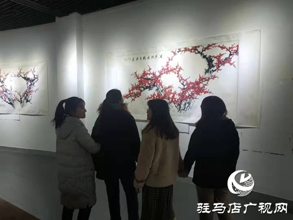 張克洪個(gè)人畫(huà)展在黃淮學(xué)院美術(shù)館開(kāi)展