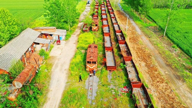 ?？康能囌尽昴峡h老君廟火車站，這里曾經(jīng)是一處重要的車站，人流量、貨運(yùn)量都非常大。