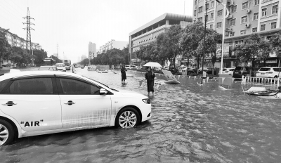 和鄭州“擦肩而過”的暴雨落在了平頂山、漯河、商丘一帶