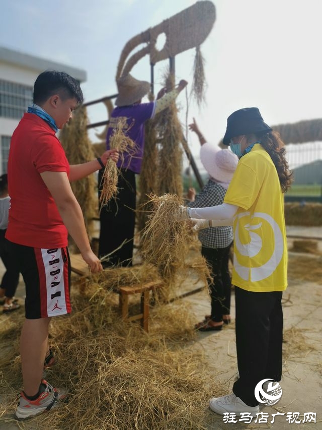 黃淮學(xué)院藝術(shù)設(shè)計(jì)學(xué)院:在鄉(xiāng)村振興的大地上唱響青春之歌