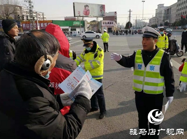 嚴(yán)查電動(dòng)車無牌上路、非法加裝車棚 駐馬店市區(qū)開據(jù)第一張罰單