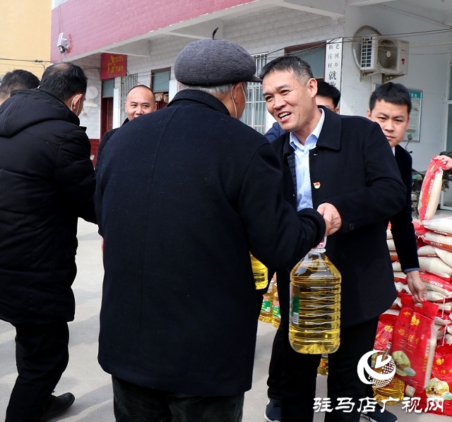 送物資 獻(xiàn)祝福 新春慰問來(lái)到小靳莊