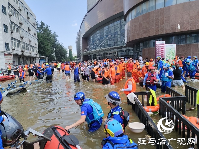 持續(xù)救援11天 ?駐馬店市藍(lán)天救援隊(duì)平安回家