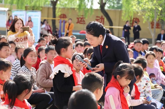 “學(xué)黨史 學(xué)法律 平安護(hù)航助成長(zhǎng)”  --駐馬店市人民檢察院第四檢察部走進(jìn)  泌陽(yáng)縣高邑鎮(zhèn)譚園小學(xué)