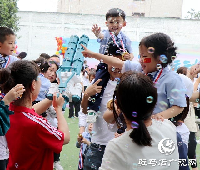 悅動(dòng)精彩童年 親子快樂成長 駐馬店市實(shí)驗(yàn)幼兒園親子運(yùn)動(dòng)會(huì)圓滿落幕