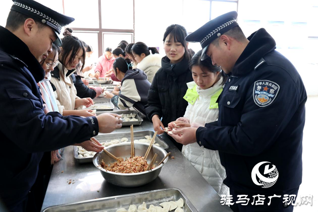 新蔡縣公安局：警民心連心 關(guān)愛(ài)傳真情