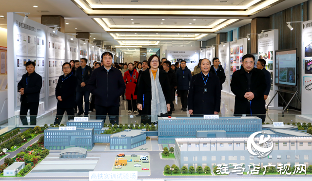 鄭州大學(xué)在平輿有“分院”了  鄭州大學(xué)卓越工程師學(xué)院在壩道工程醫(yī)院舉行