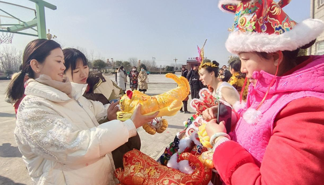 “百花迎新樂(lè)中原——2024河南駐馬店文藝界新春歡樂(lè)行”系列活動(dòng)啟動(dòng)