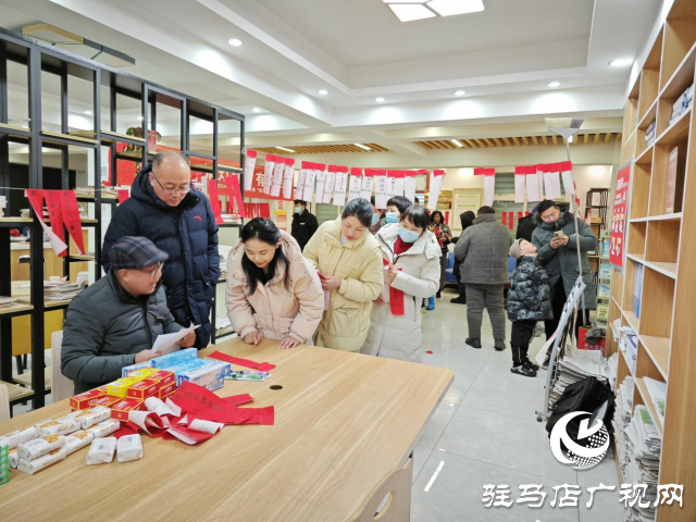 駐馬店市西園街道文化路社區(qū)開展“鬧元宵，猜燈謎”有獎活動