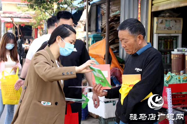 平輿縣司法局開展“春耕護(hù)農(nóng)·普法先行”法治宣傳活動(dòng)