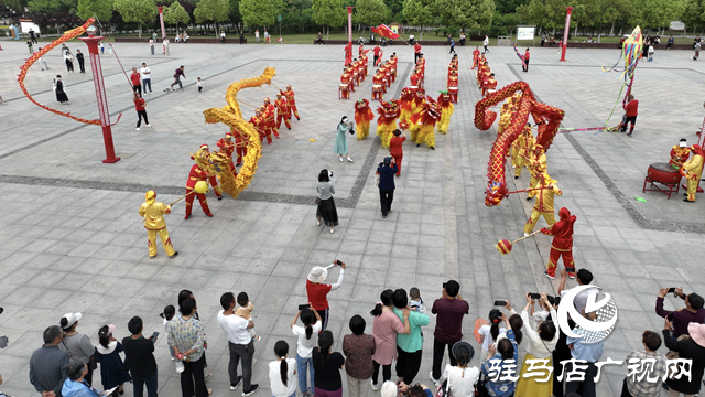 駐馬店驛城區(qū)老體協(xié)等四部門聯(lián)合慶“五一”演繹別樣精彩