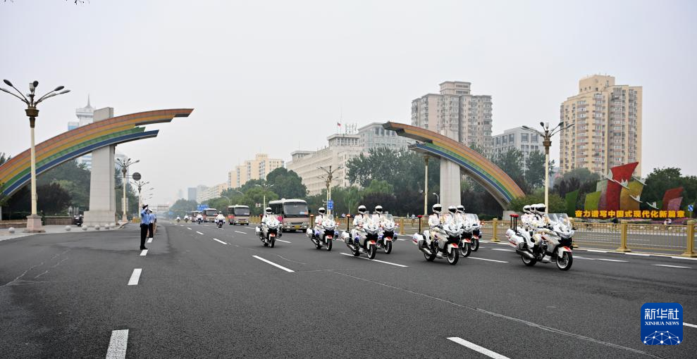 中華人民共和國(guó)國(guó)家勛章和國(guó)家榮譽(yù)稱號(hào)頒授儀式即將舉行